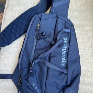 *NEW* Patagonia Atom 8L Sling Bag Shoulder Bag Navy